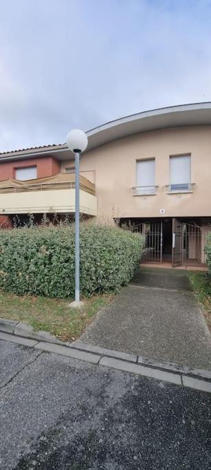 Ferienwohnung T2 Pool & Terrasse - Parking - Metro - Wifi Toulouse Exterior foto